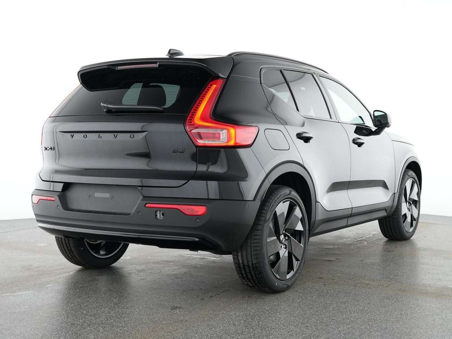 Volvo XC40 B3 Black Edition - 2025 - Joinsteer - #2