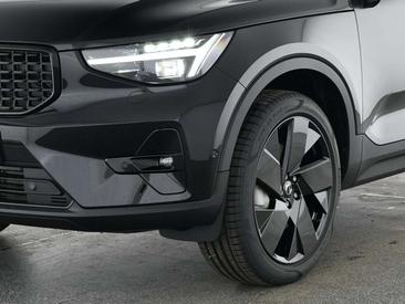 Volvo XC40 B3 Black Edition — photo 7