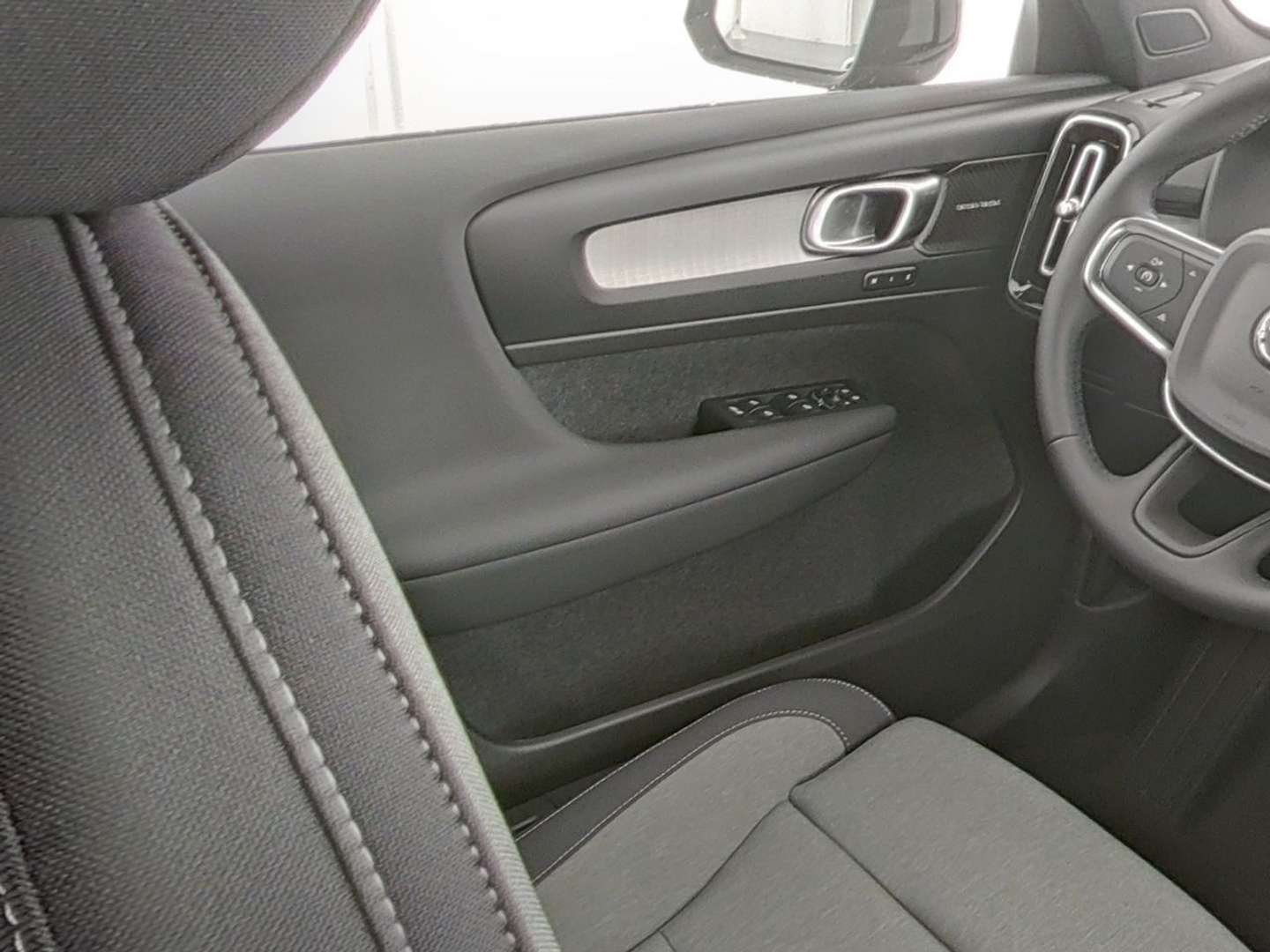 Volvo XC40 B3 Black Edition - 2025 - Joinsteer - #9