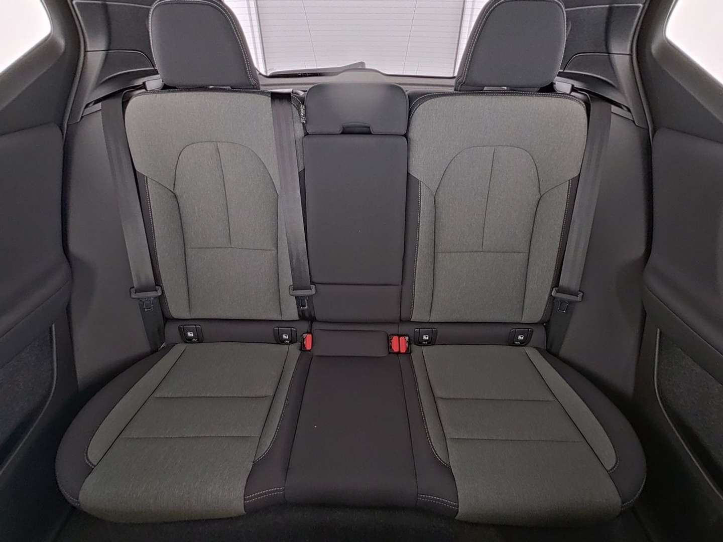 Volvo XC40 B3 Black Edition - 2025 - Joinsteer - #10