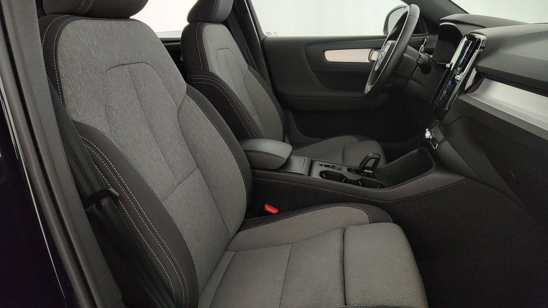 Volvo XC40 B3 Core - 2025 - Joinsteer - #16