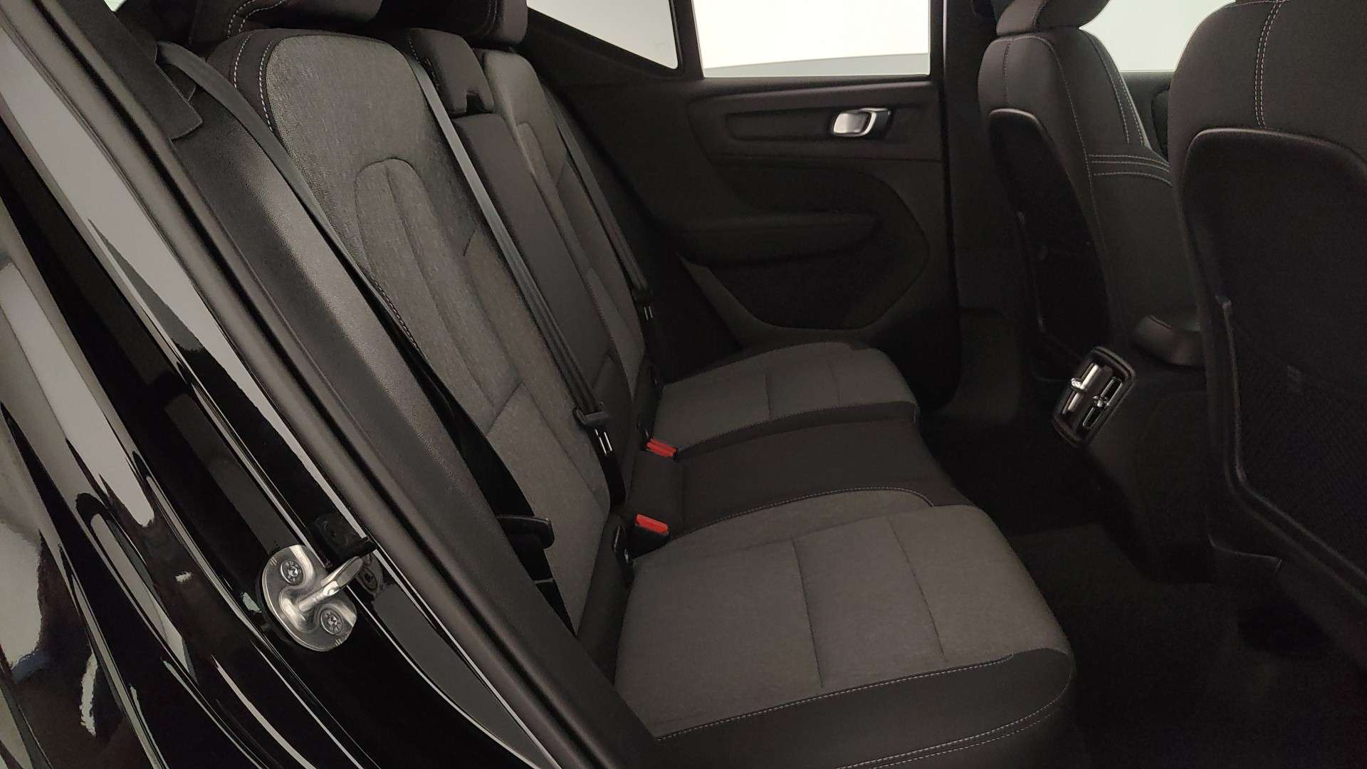 Volvo XC40 B3 Core - 2025 - Joinsteer - #17