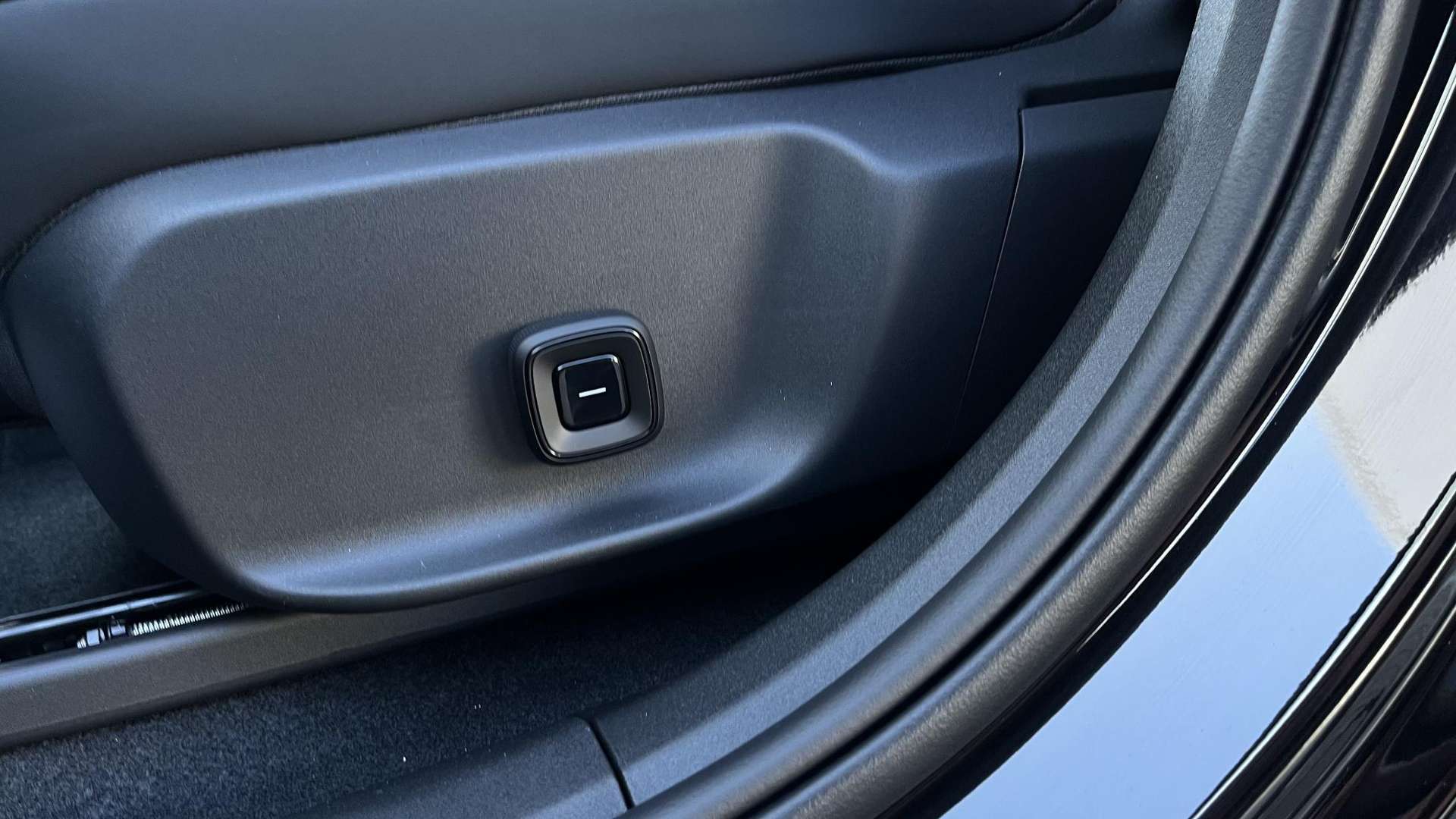 Volvo EX30 Single Motor Ultra Black Ed - 2026 - Joinsteer - #10