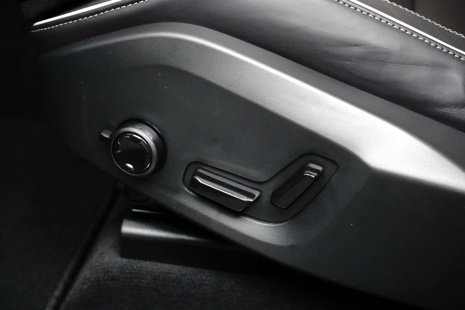 Volvo XC60 T6 Recharge Plus - 2026 - Joinsteer - #29