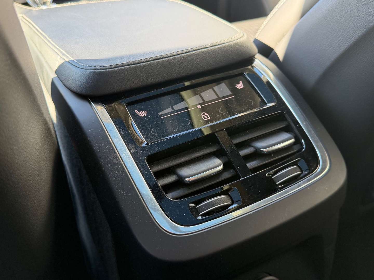 Volvo XC90 T8 Ultimate - 2023 - Joinsteer - #30