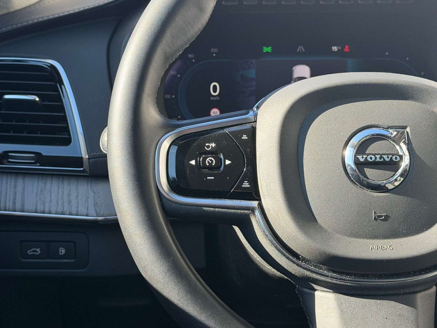 Volvo XC90 T8 Ultimate - 2023 - Joinsteer - #33
