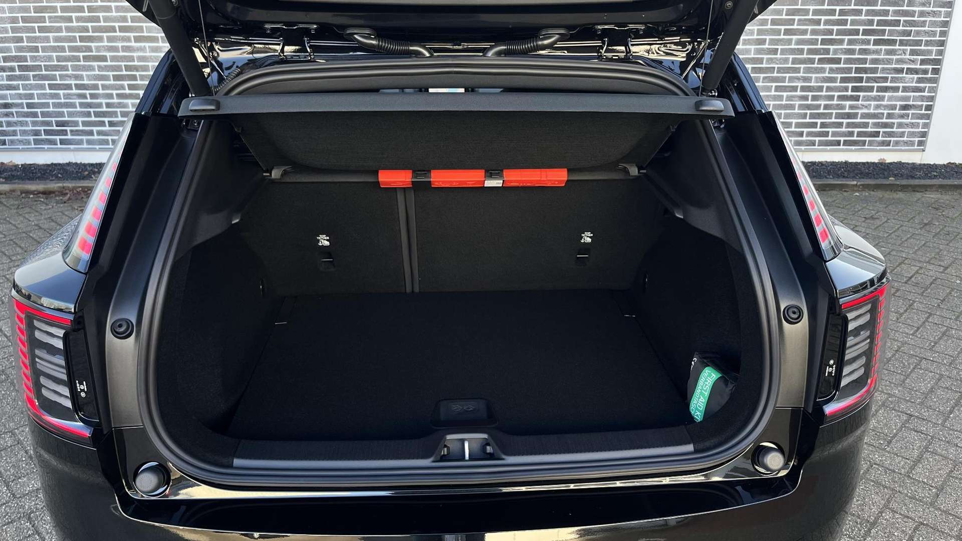 Volvo EX30 Single Motor Ultra Black Ed - 2026 - Joinsteer - #24