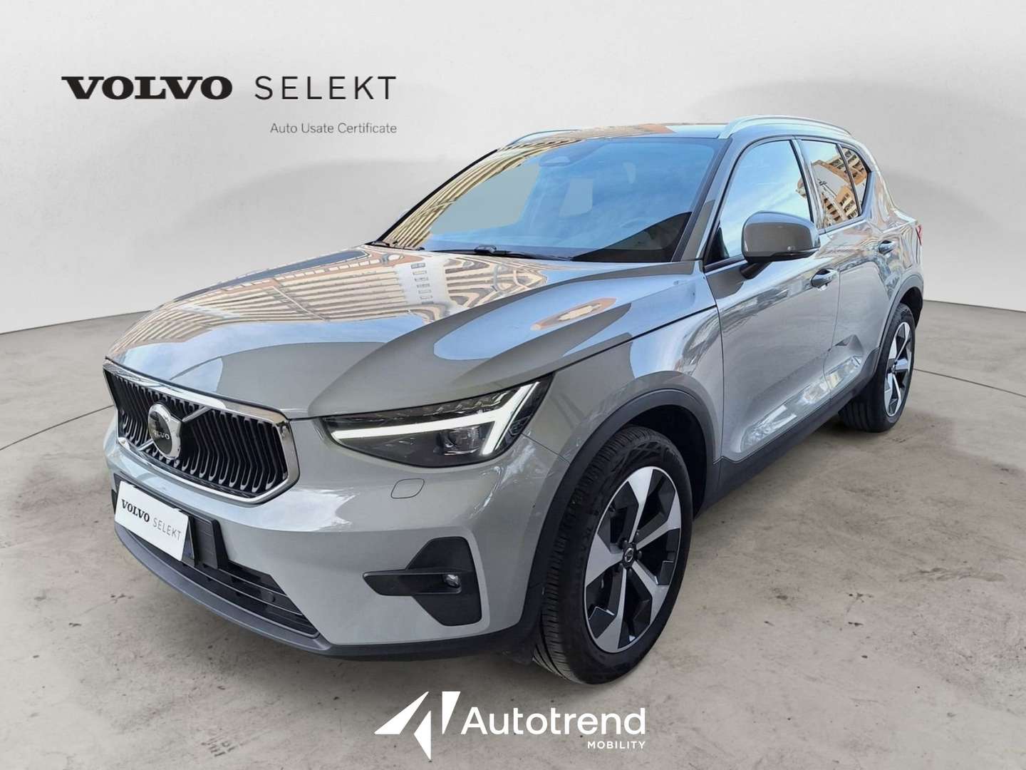 Volvo XC40 B3 Core - 2025 - Joinsteer - #1
