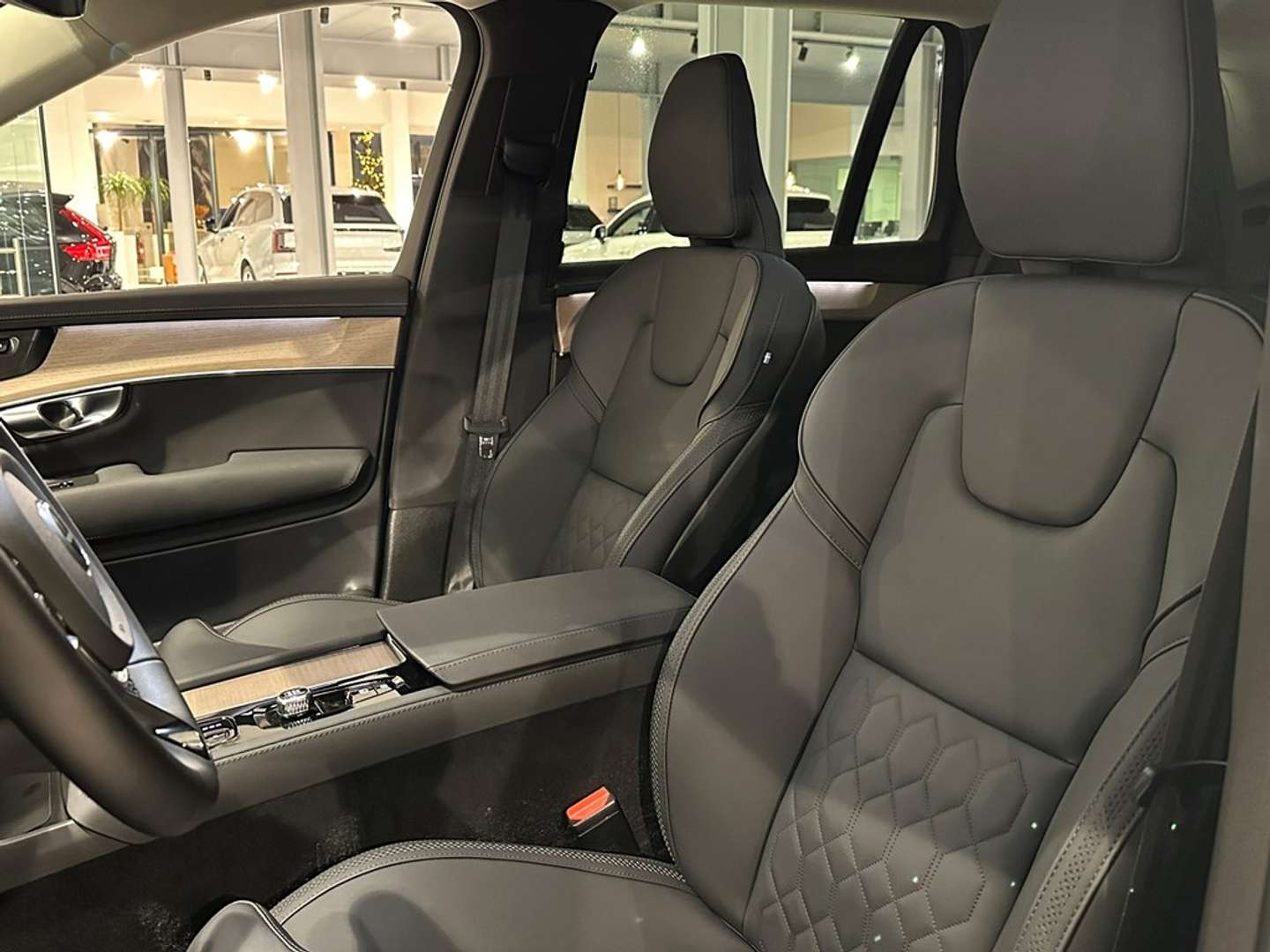 Volvo XC90 B5 Plus - 2025 - Joinsteer - #5