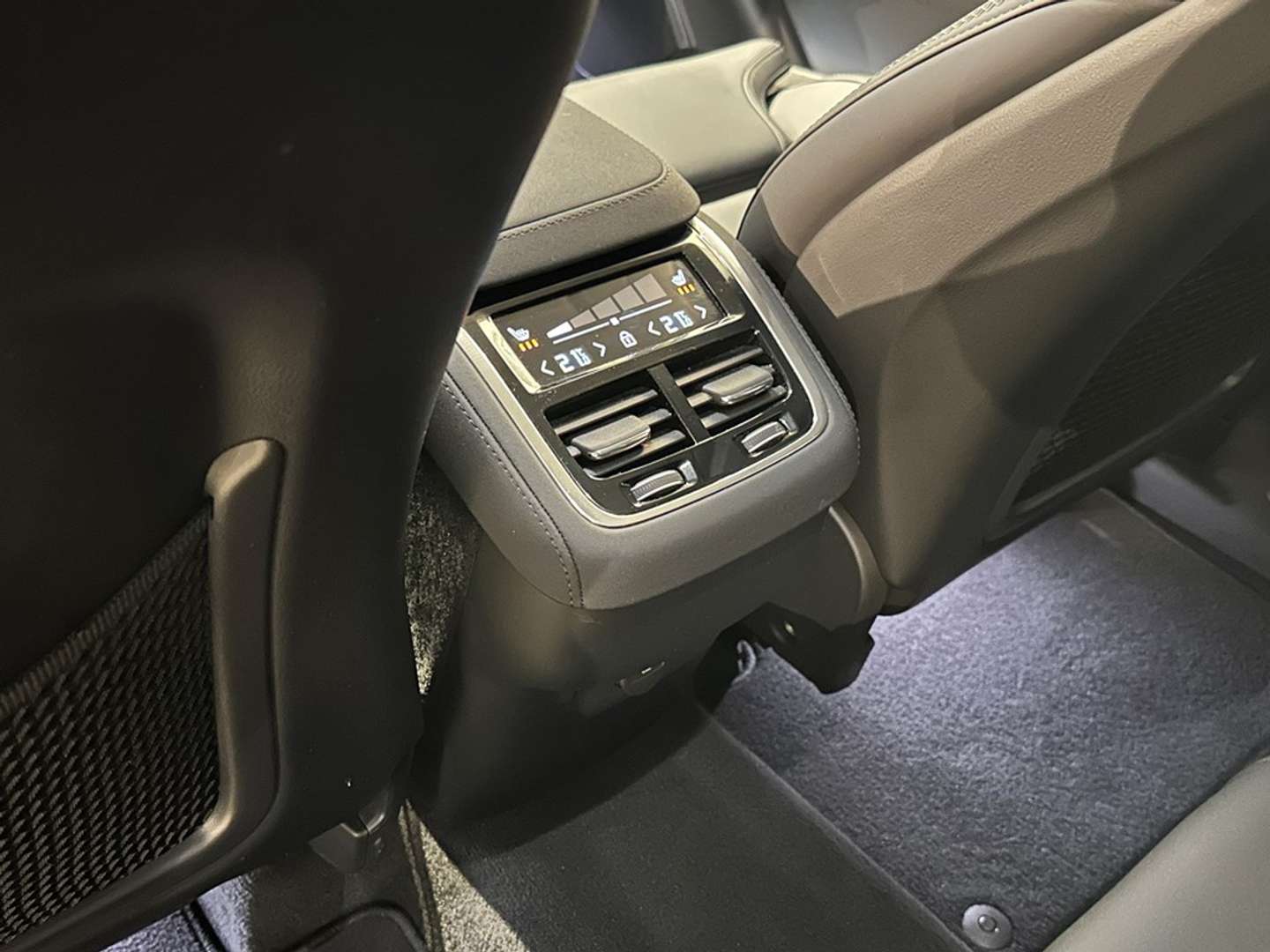 Volvo XC90 B5 Plus - 2025 - Joinsteer - #8