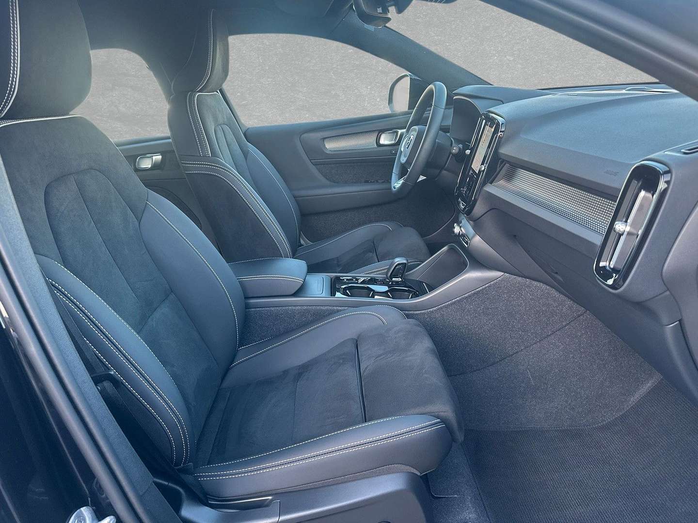 Volvo XC40 B4 Plus - 2023 - Joinsteer - #3