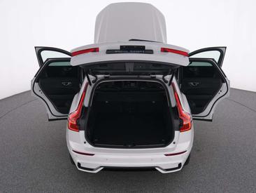 Volvo XC60 B5 Plus — photo 11