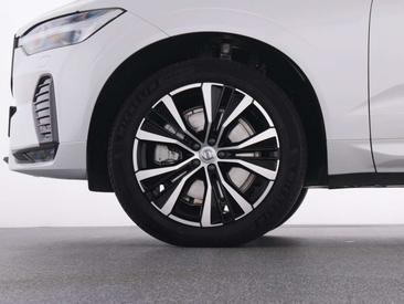 Volvo XC60 B5 Plus — photo 17