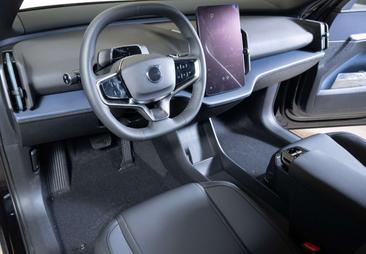 Volvo EX30 Recharge Plus — photo 10
