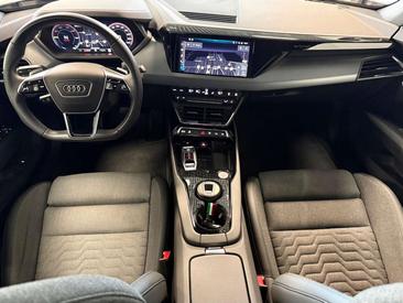 Audi E-tron GT — photo 9