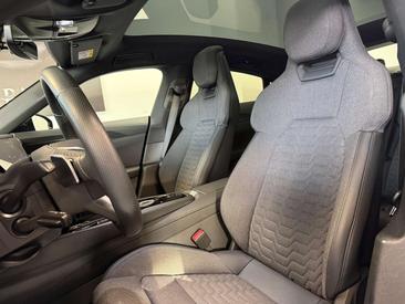 Audi E-tron GT — photo 11