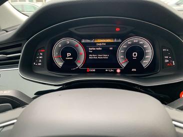 Audi Q7 S Line 45 TDI — photo 16