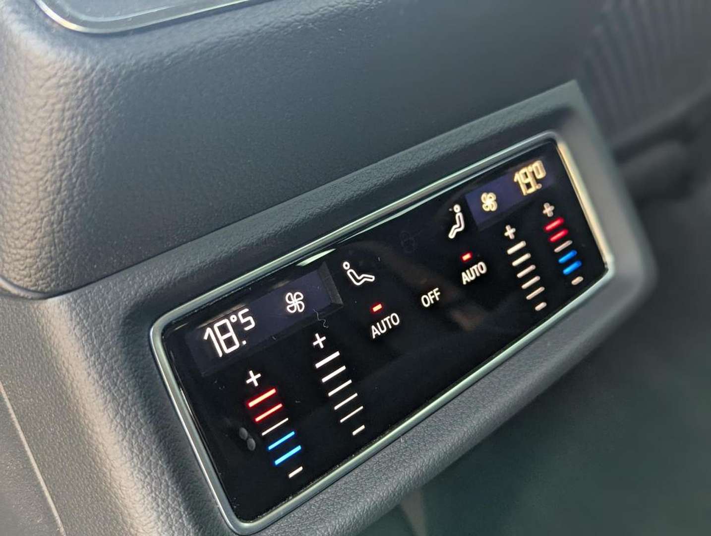 Audi Q8 E-tron Black Edition - 2022 - Joinsteer - #4