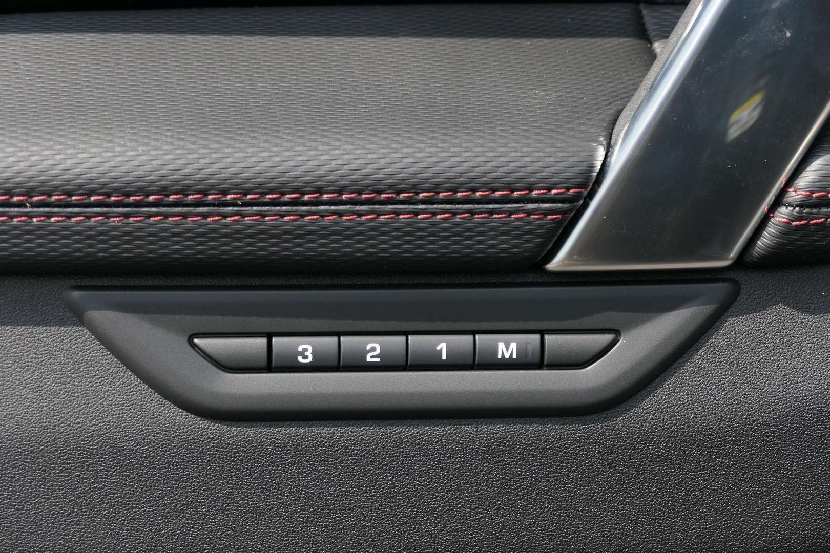 Land Rover Discovery Sport R-DYNAMIC SE AWD AUT - 2024 - Joinsteer - #11