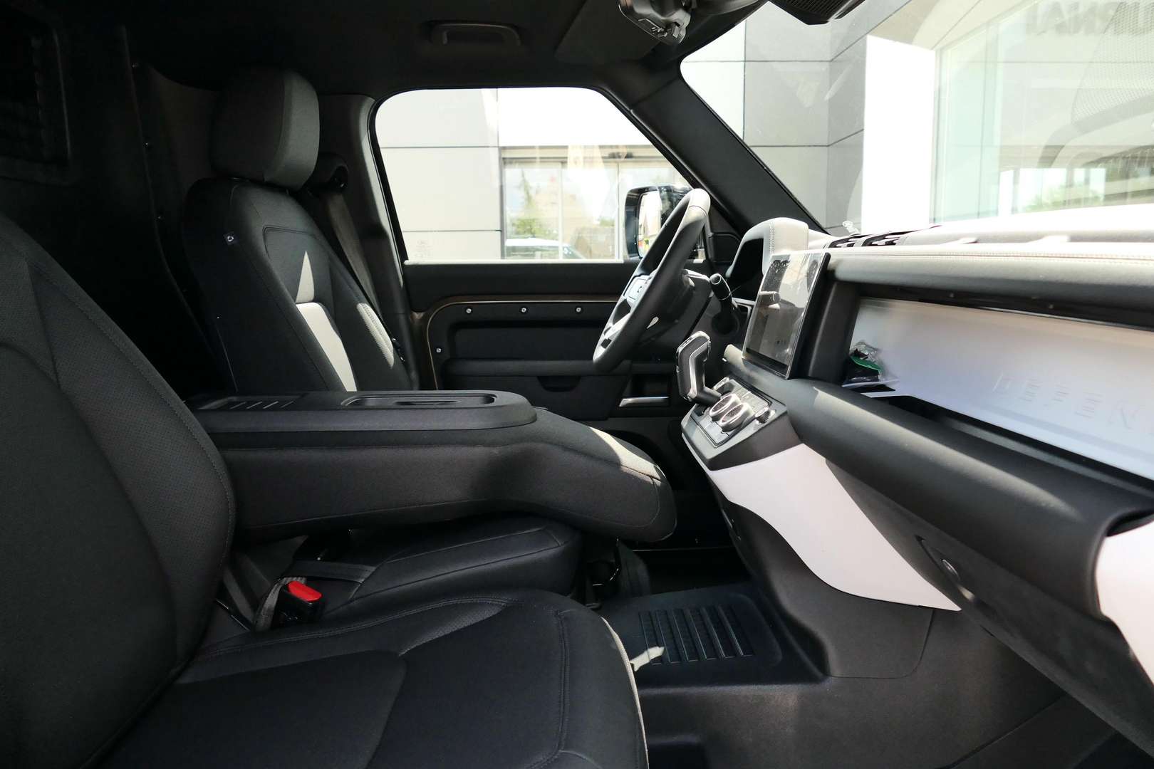 Land Rover Defender 110 D250 Hard Top S AWD Auto - 2025 - Joinsteer - #5