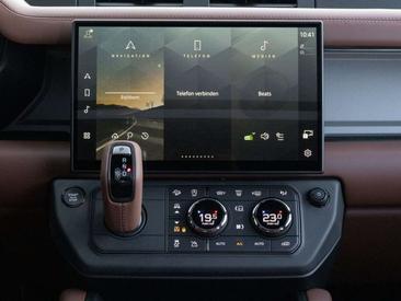 Land Rover Defender 110 P635 OCTA 467 KW — photo 9