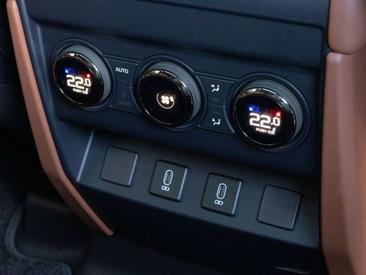 Land Rover Defender 110 P635 OCTA 467 KW — photo 15