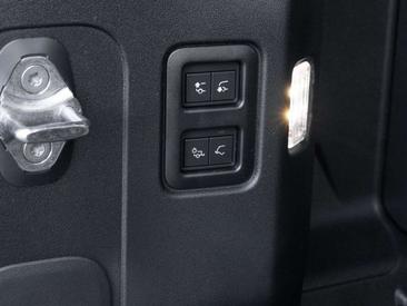 Land Rover Defender 110 P635 OCTA 467 KW — photo 19
