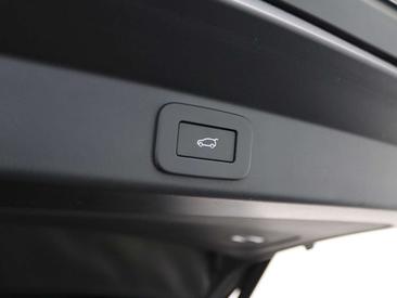 Land Rover Range Rover Sport 3.0 P550e Autobiography PHEV Cold Climate Pack — photo 38