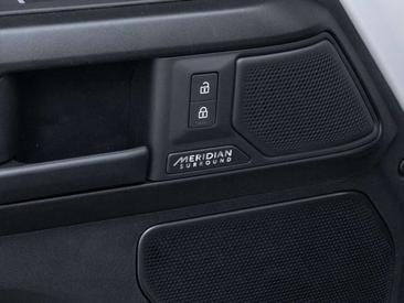 Land Rover Defender 110 P635 OCTA 467 KW — photo 20