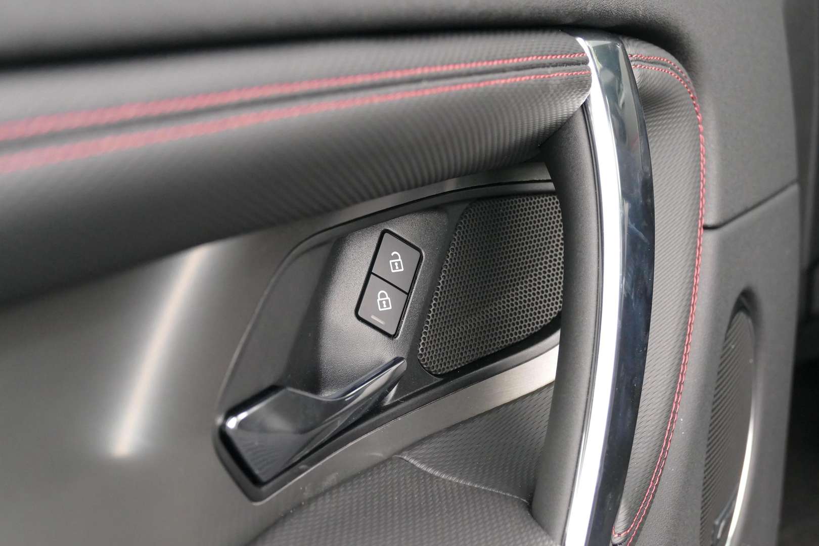 Land Rover Discovery Sport P300e R-DYNAMIC SE AWD AUT - 2024 - Joinsteer - #10