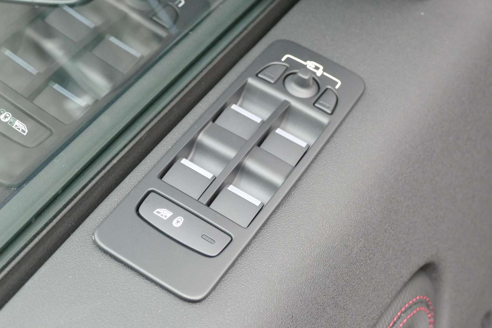 Land Rover Discovery Sport P300e R-DYNAMIC SE AWD AUT - 2024 - Joinsteer - #11