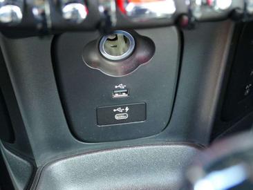 Mini Hatch 3 Portes Camden One — photo 22