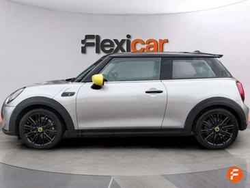 Mini Cooper SE Cooper — photo 3