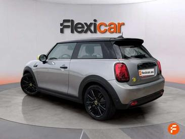 Mini Cooper SE Cooper — photo 4