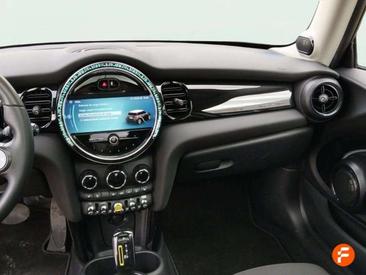 Mini Cooper SE Cooper — photo 11