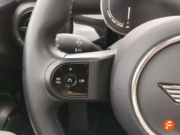 Mini Cooper SE Cooper — photo 14