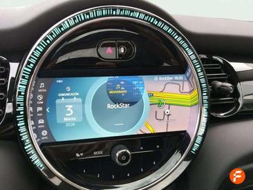 Mini Cooper SE Cooper — photo 19