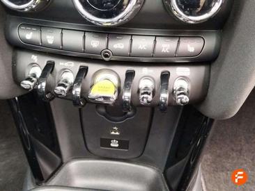 Mini Cooper SE Cooper — photo 23