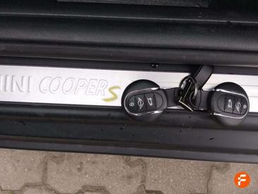 Mini Cooper SE Cooper — photo 25