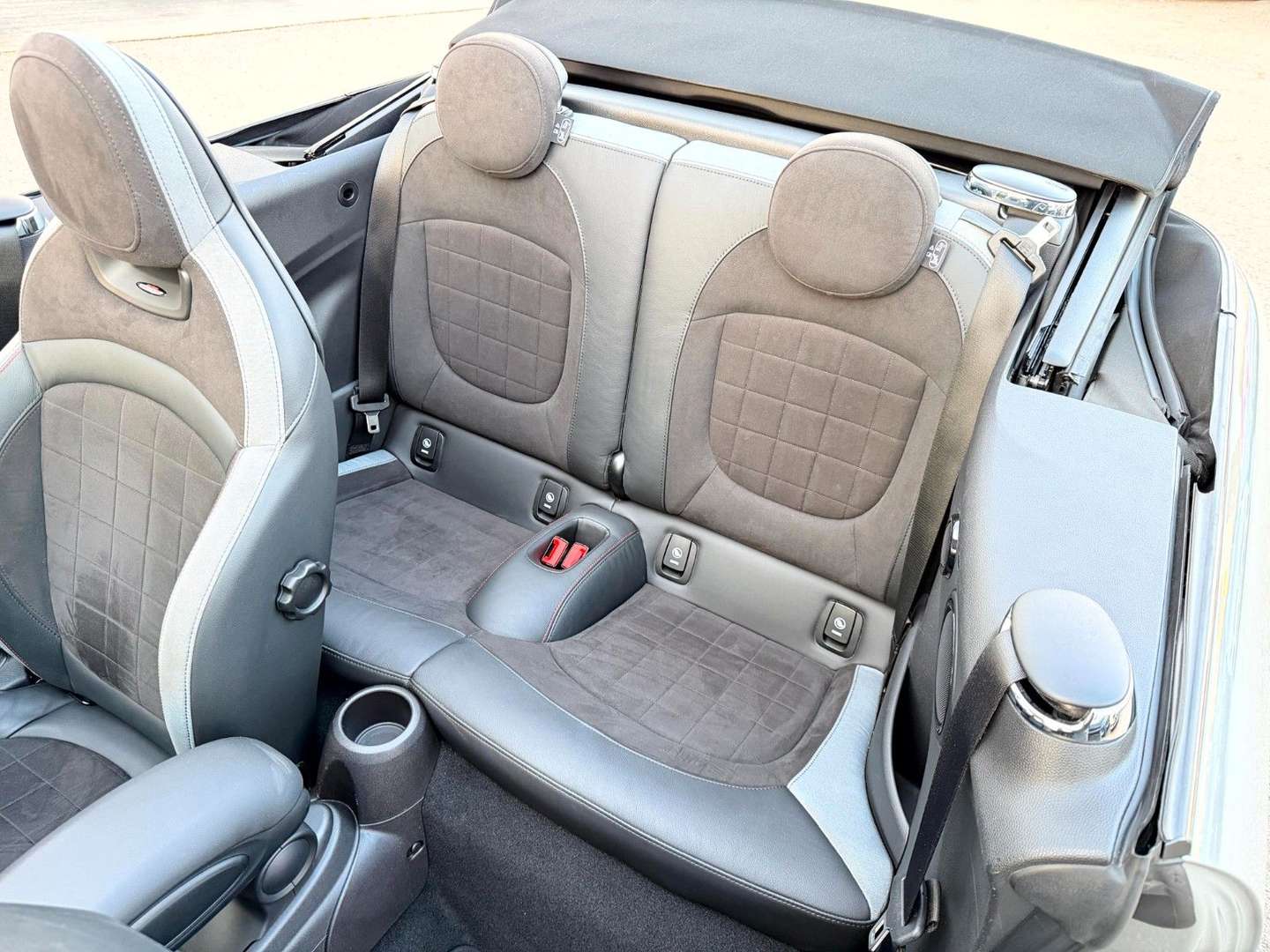 Mini Cabrio John Cooper Works - 2022 - Joinsteer - #12