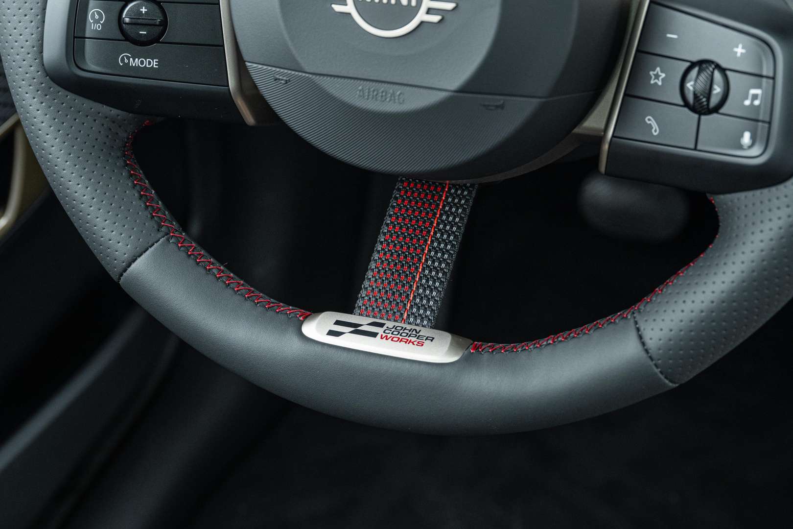 Mini Hatch JCW Cooper SE - 2026 - Joinsteer - #31