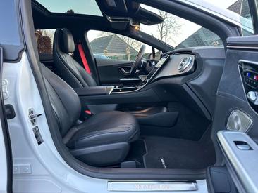 Mercedes EQE 350 Edition 1 — photo 24