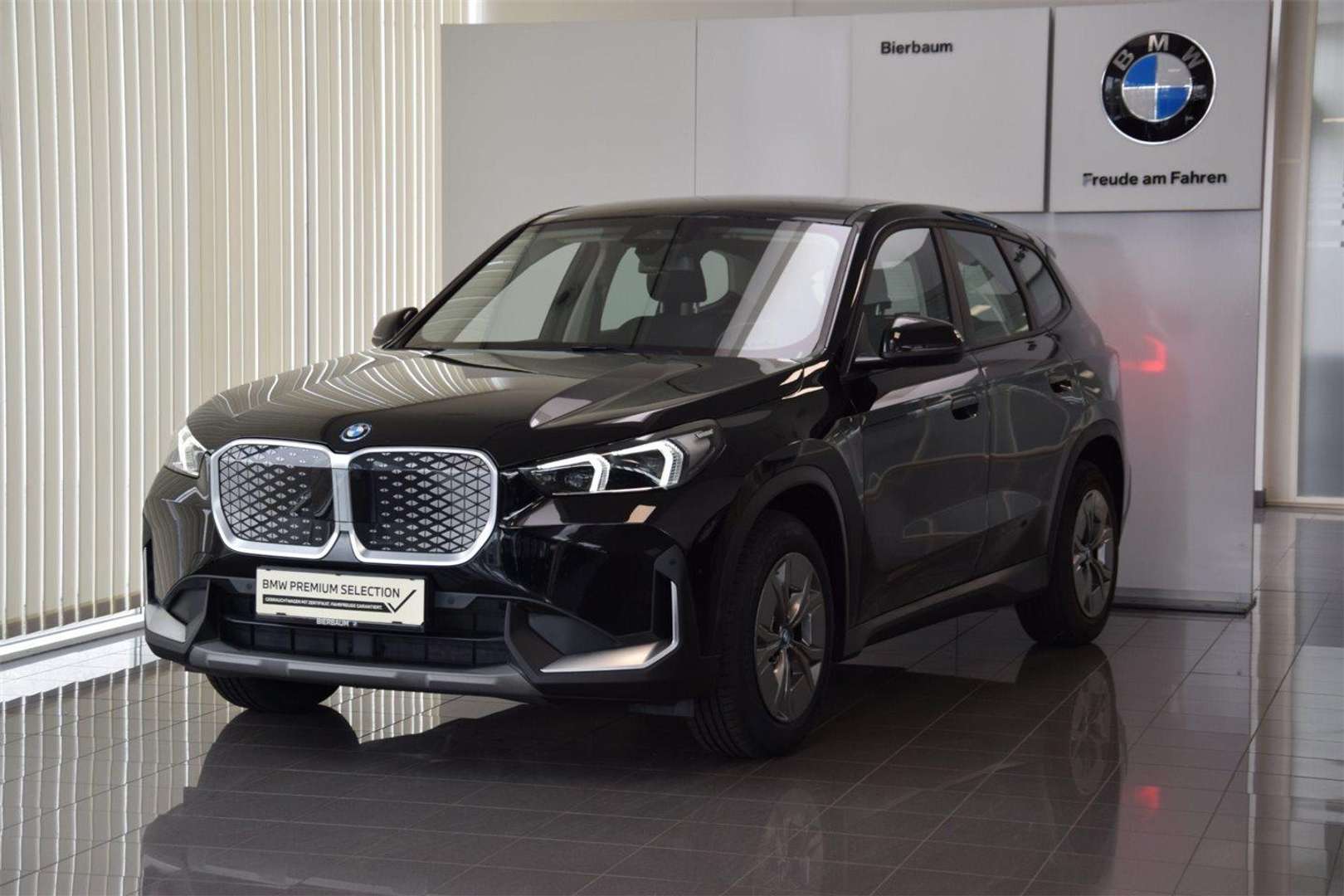 BMW IX1 EDrive 20 - 2023 - Joinsteer - #1