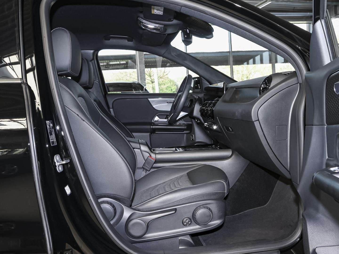 Mercedes GLA 200 - 2024 - Joinsteer - #5