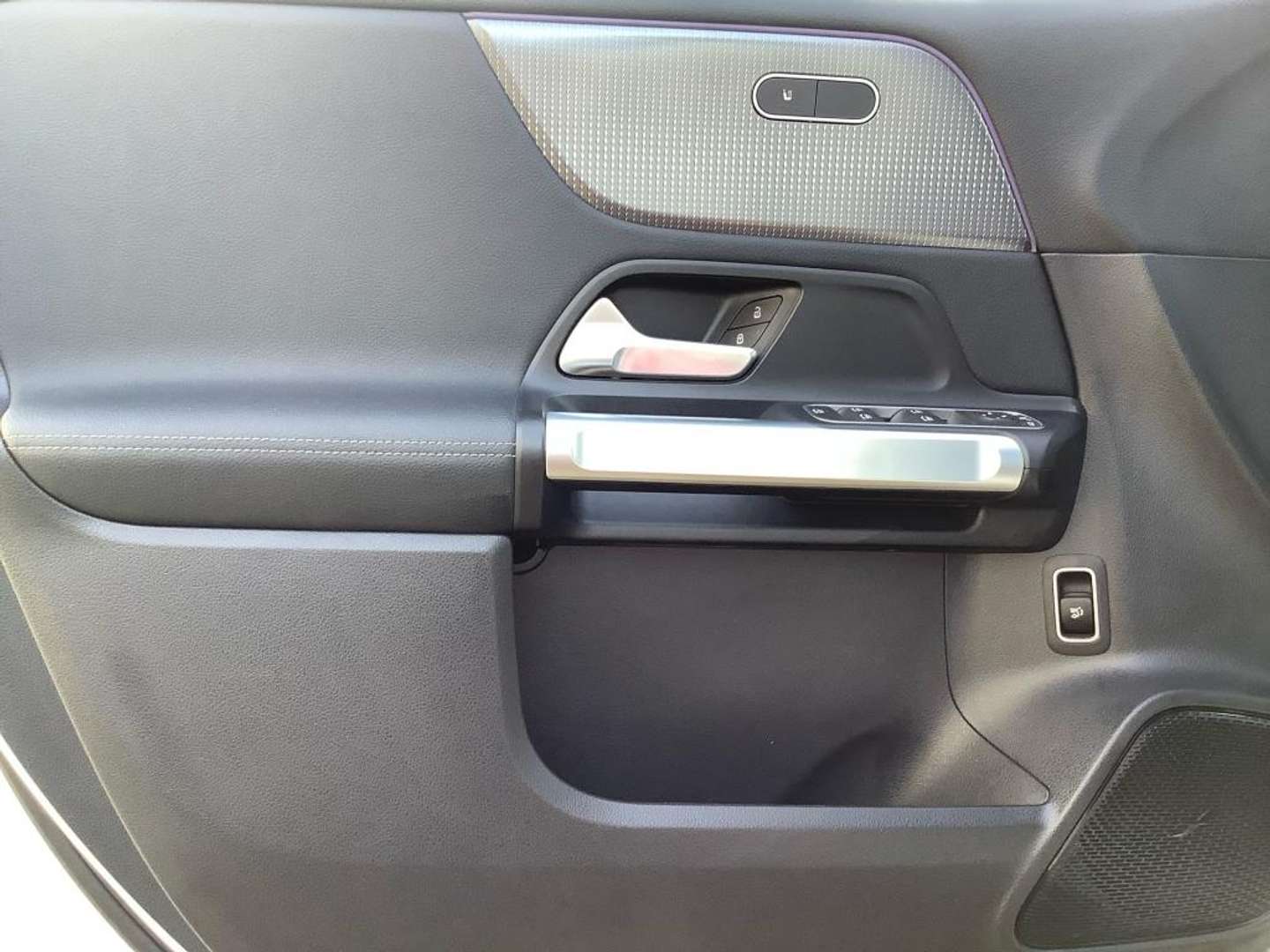 Mercedes EQB 250 Night Edition - 2022 - Joinsteer - #3