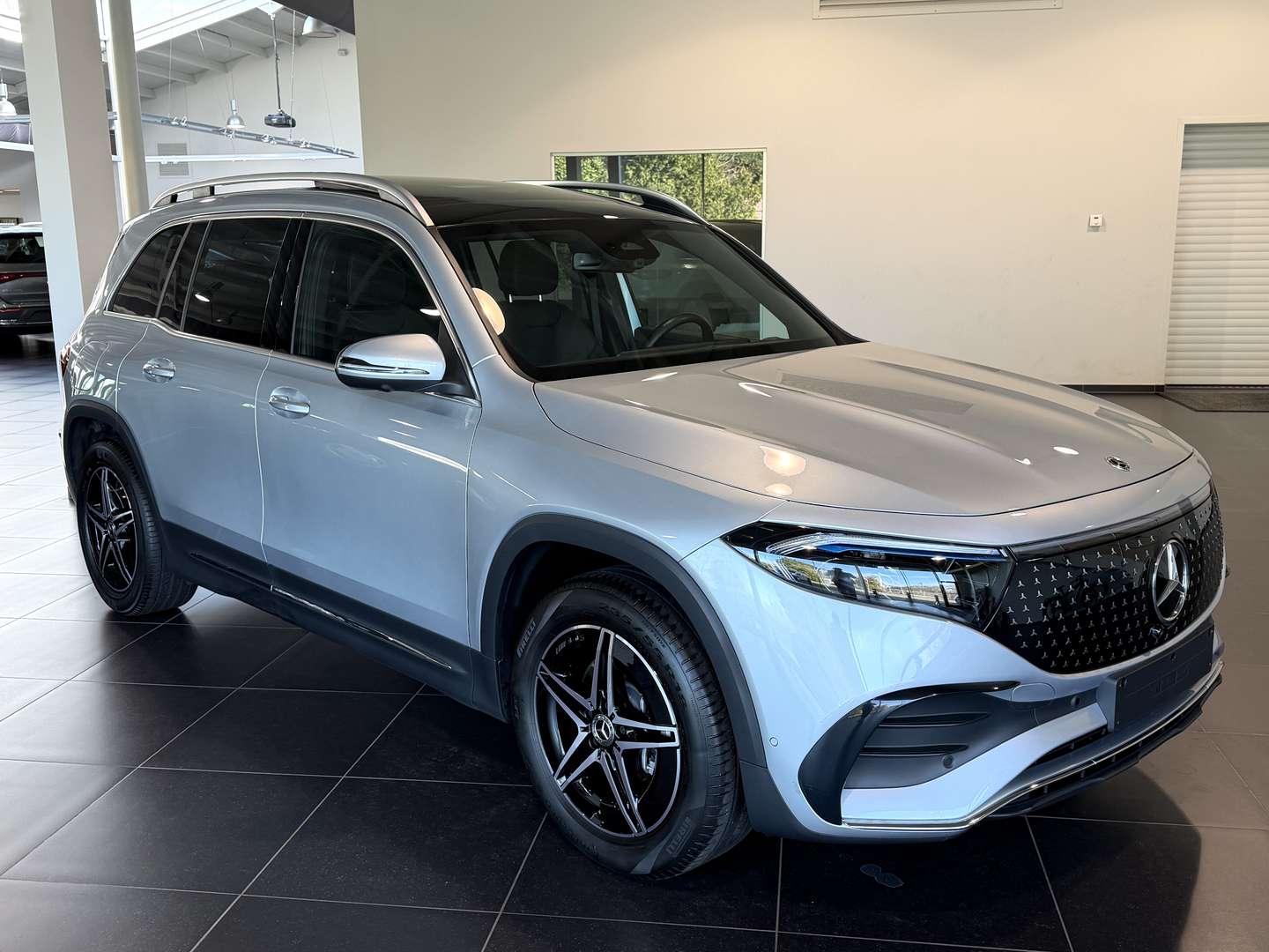 Mercedes EQB 300 Night Edition - 2024 - Joinsteer - #2