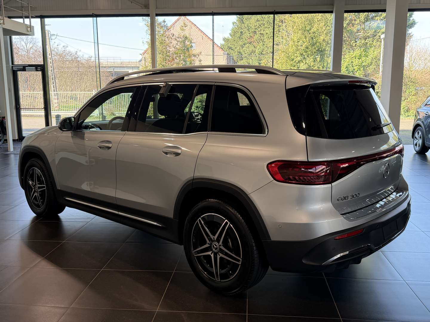 Mercedes EQB 300 Night Edition - 2024 - Joinsteer - #4