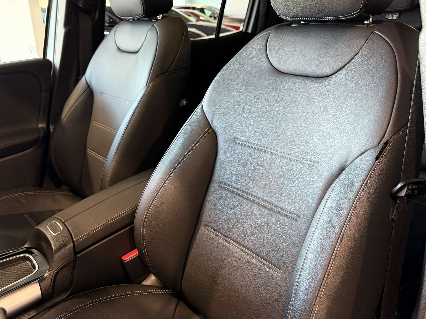 Mercedes EQB 300 Night Edition - 2024 - Joinsteer - #6