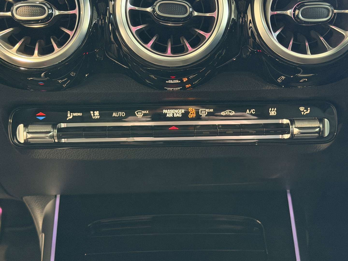 Mercedes EQB 300 Night Edition - 2024 - Joinsteer - #12