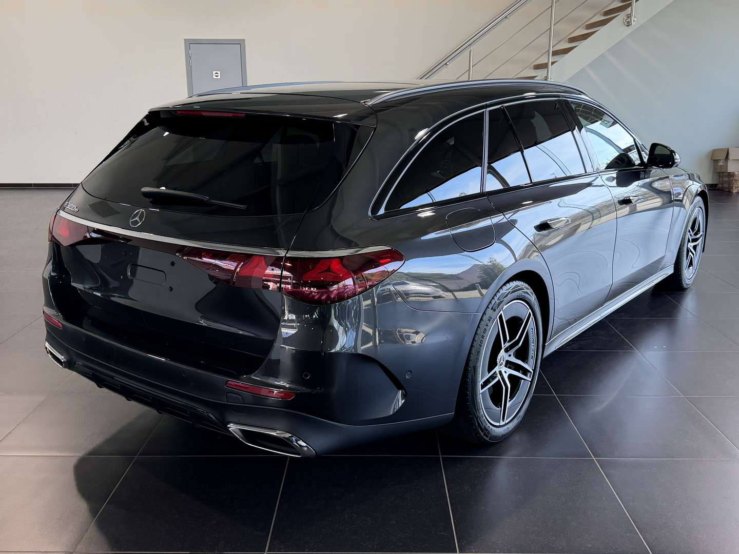 Mercedes Classe E Break 300 AMG Line - 2024 - Joinsteer - #3